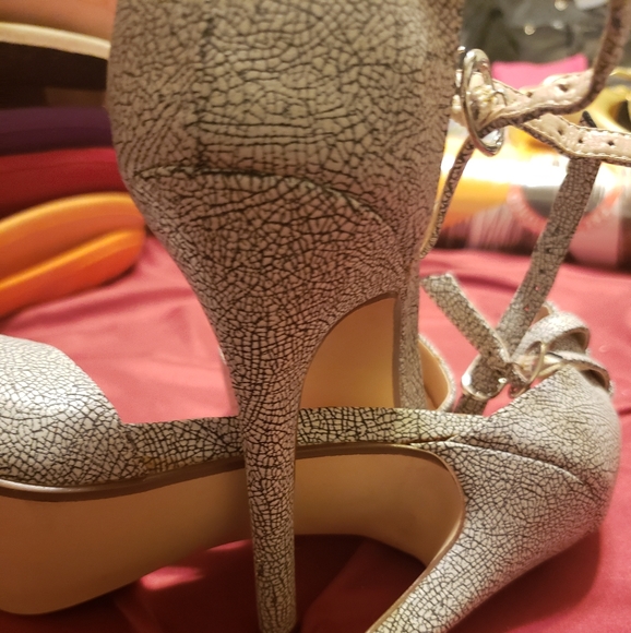 Ladies shoes - Picture 2 of 4